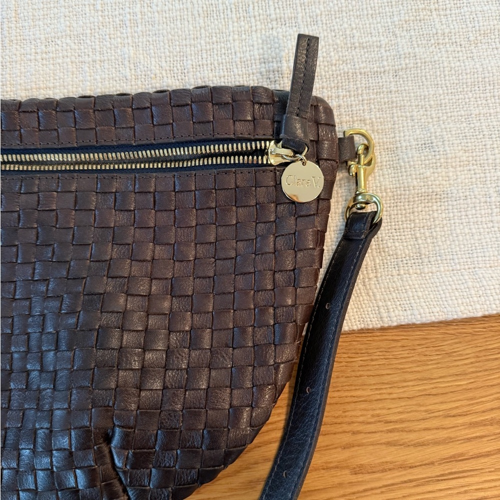 Care V. Grande Fanny in Chocolate Brown - Picture 6 of 6